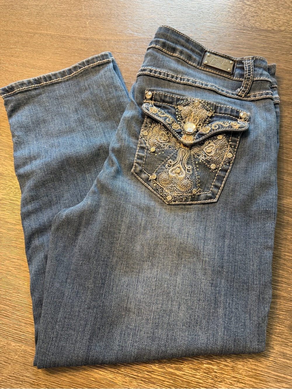 Earl Embellished Dark Blue Women's capri. B138
